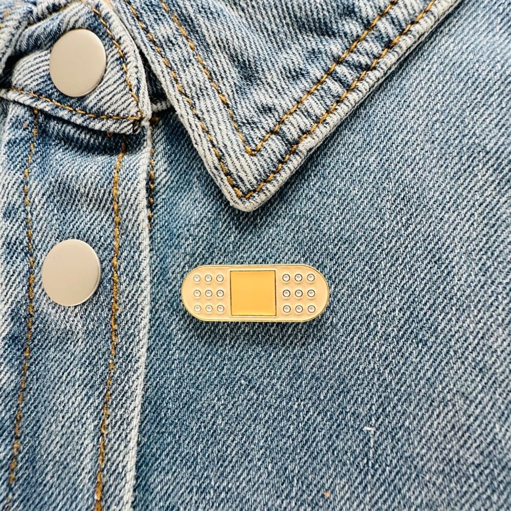 🤩Bandage Smartwatch Bar Enamel Pin Curita Brooch for Healthcare Professionals🤩